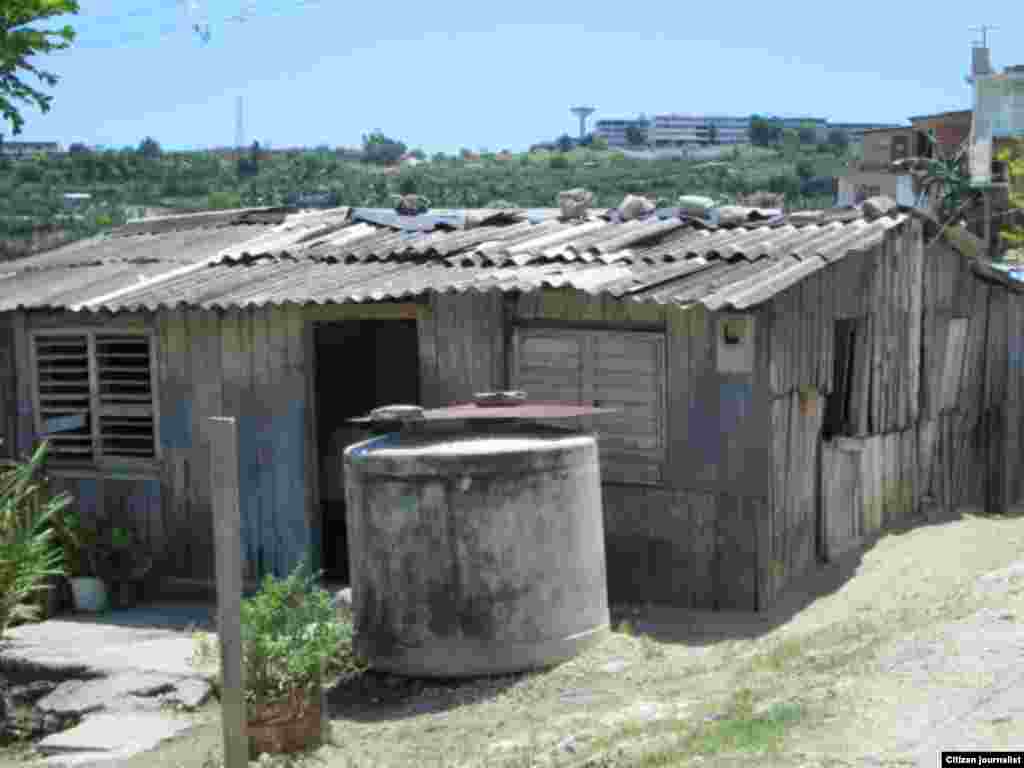 Recorrido por barrios de Santiago de Cuba @libertadorbrea