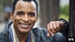 El cantante cubanoamericano Jon Secada.