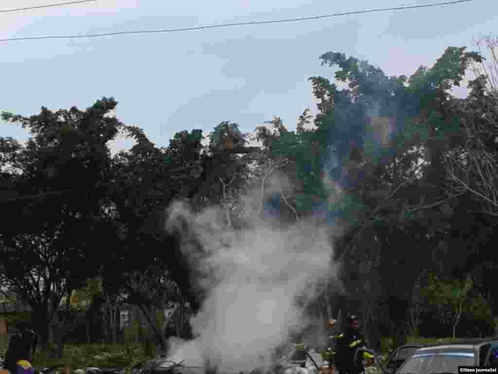 Incendio en Boyeros, La Habana. Fotos: Steve M. Pardo.