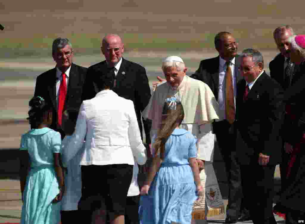 El Papa Benedicto XVI llega a Cuba